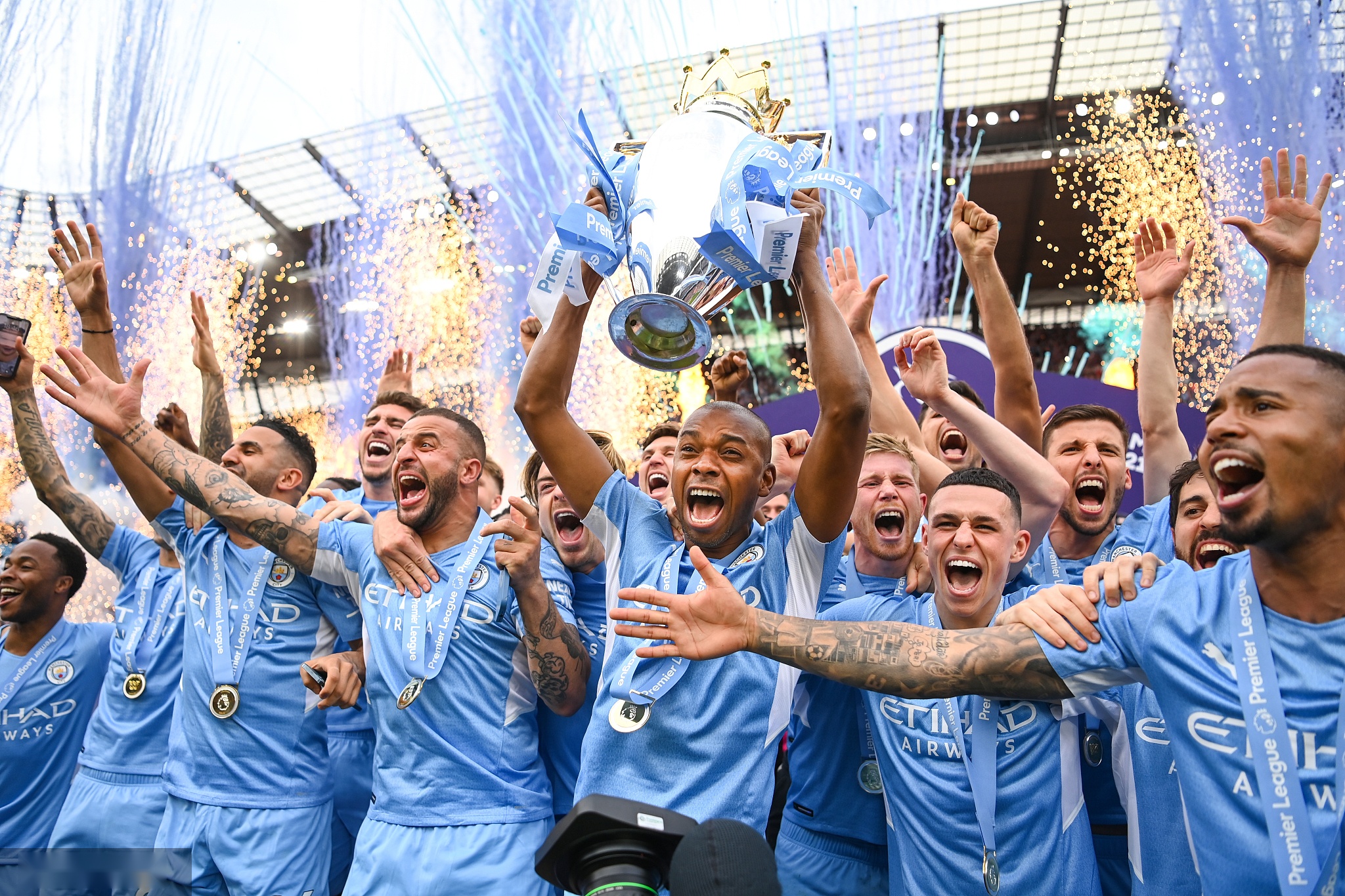 的舞台上 的舞台上